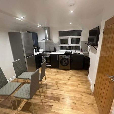 2 Bedroom Apartment In Hampdenrd 伦敦 外观 照片