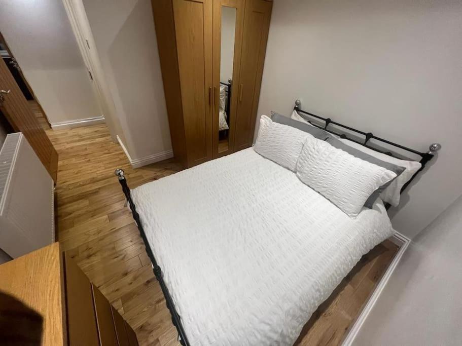 2 Bedroom Apartment In Hampdenrd 伦敦 外观 照片