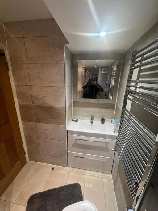 2 Bedroom Apartment In Hampdenrd 伦敦 外观 照片